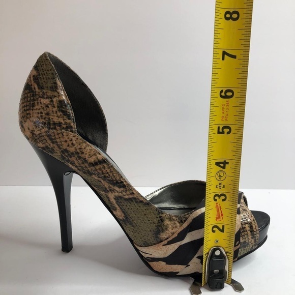 Guess Heels Animal Print Platform Shoes #7.5 - Picture 10 of 11